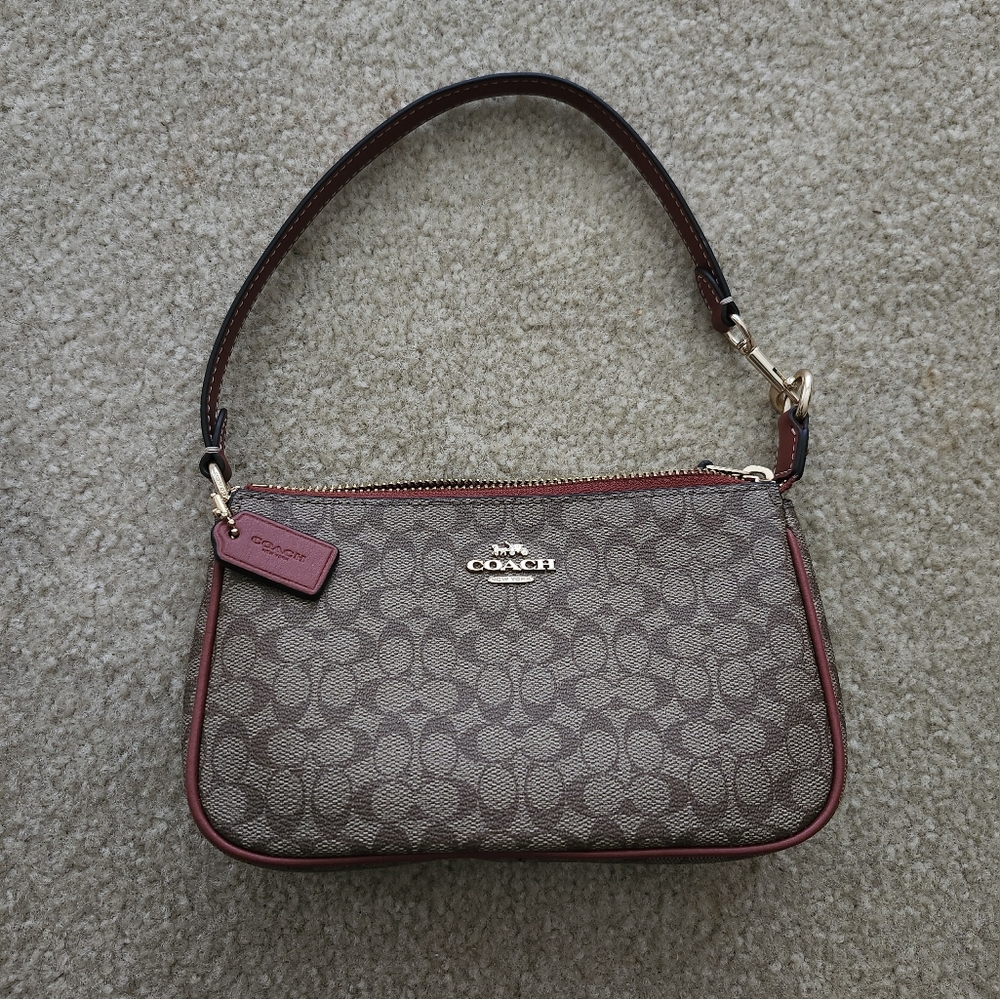 Coach Nolita 19 in Tan Rust